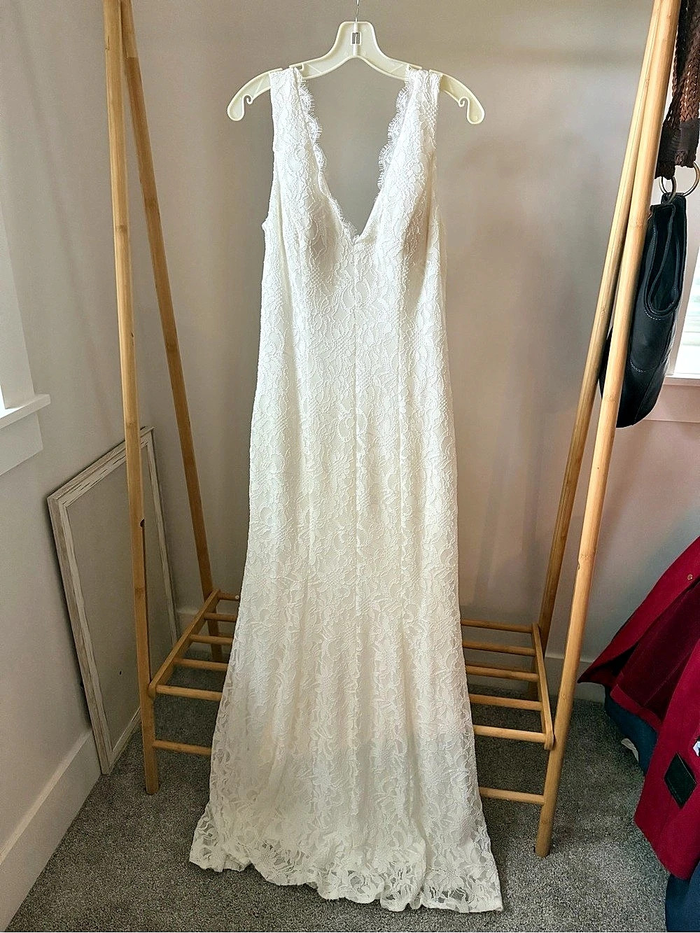 David's Bridal Lace Wedding Gown